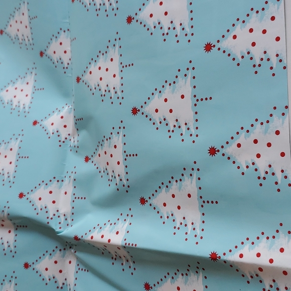 Christmas Gift Wrap Celebrating Home New Ten pieces 24" x 30" - Picture 5 of 9